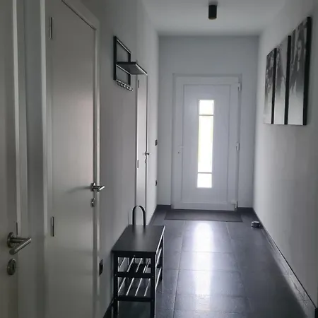 Am Berg Hohenfels-Essingen