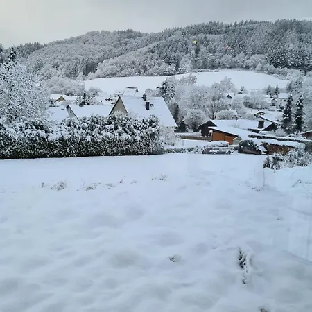 Am Berg Hohenfels-Essingen