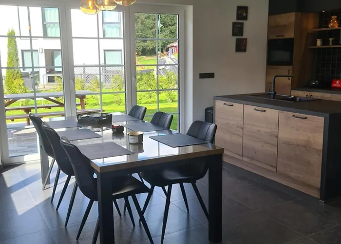 Am Berg * Hohenfels-Essingen