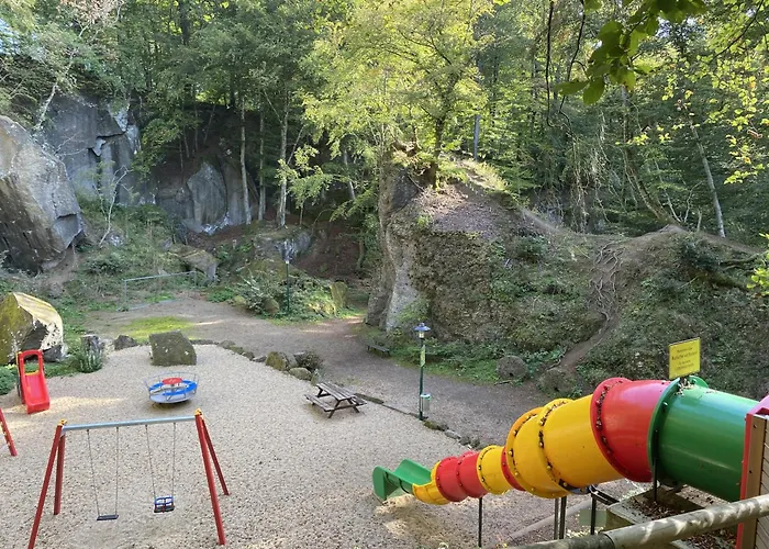 Am Berg * Hohenfels-Essingen