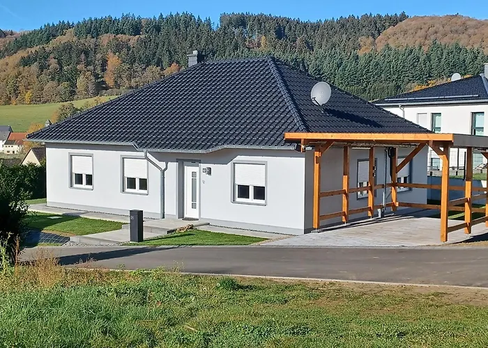 Am Berg Hohenfels-Essingen