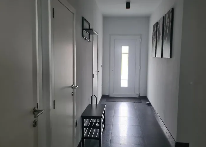 Am Berg Hohenfels-Essingen